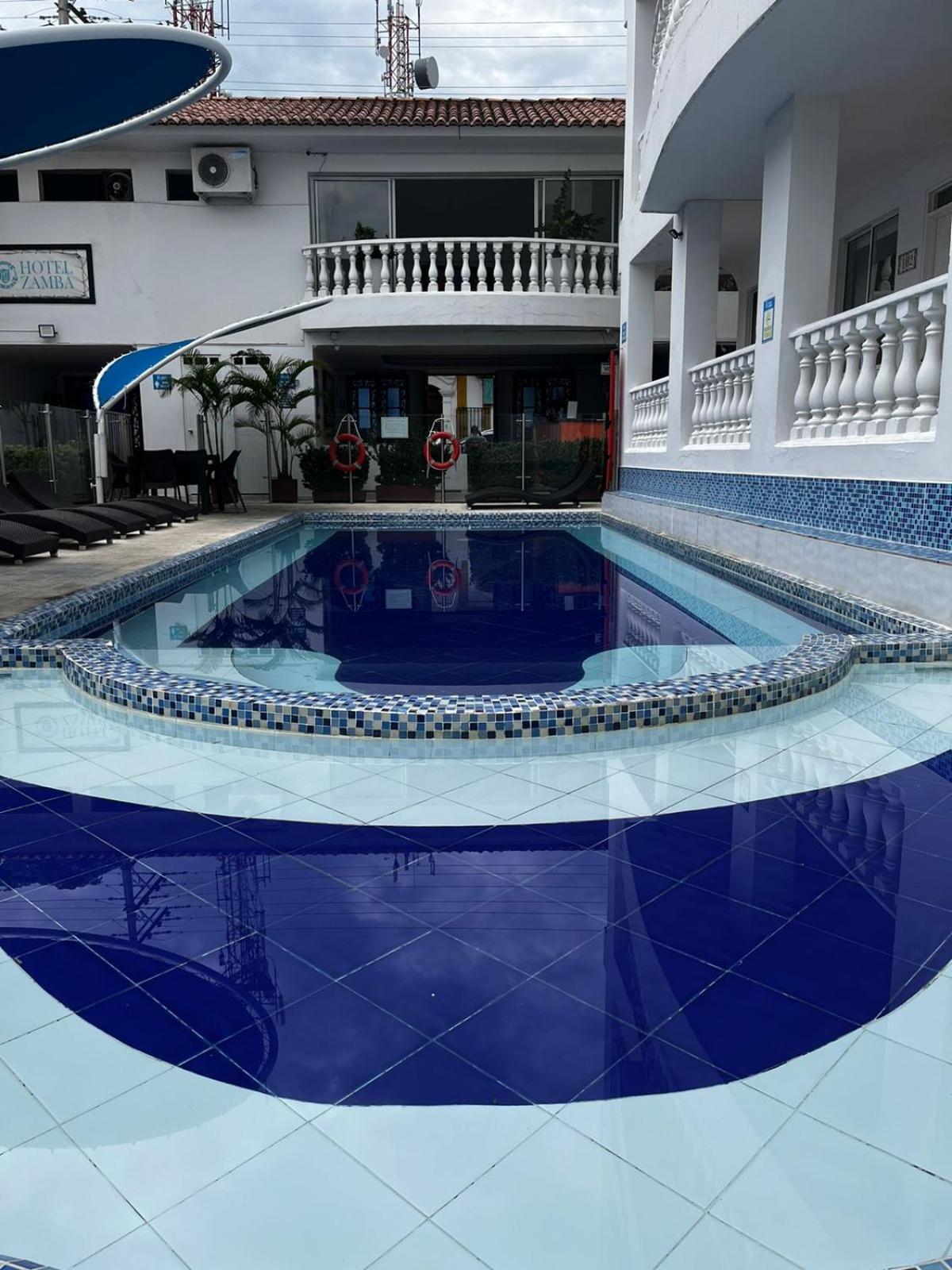 Hotel Zamba Girardot Exteriör bild